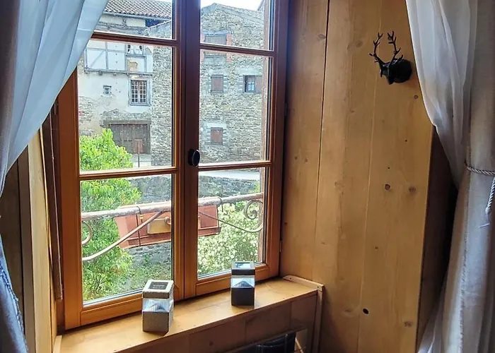 Le Relais De L'abelan Homestay *